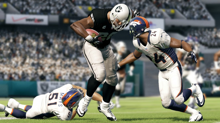 Скриншот из игры Madden NFL 13