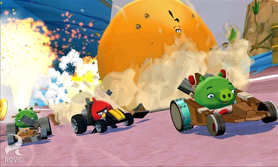 Скриншот из игры Angry Birds Go!