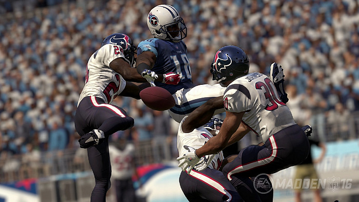 Скриншот из игры Madden NFL 16