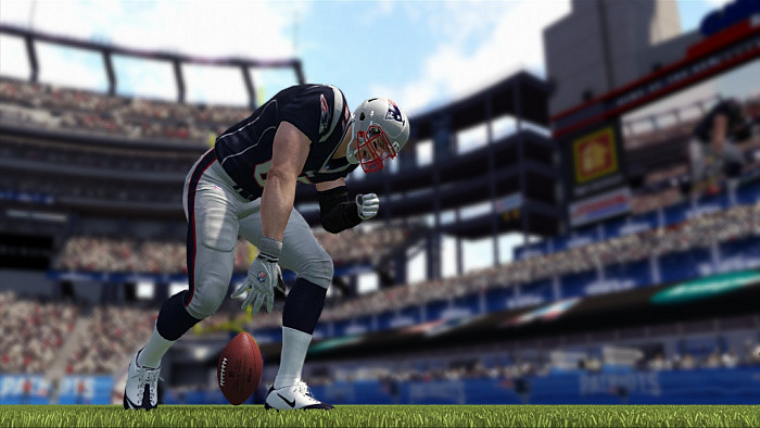 Скриншот из игры Madden NFL 16