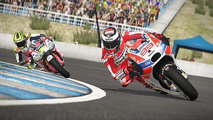 Скриншот из игры MotoGP 17