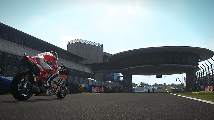 Скриншот из игры MotoGP 17