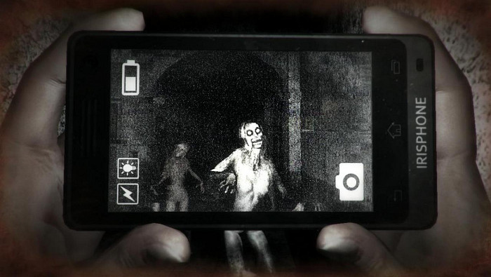 Скриншот из игры DreadOut: Keepers of The Dark