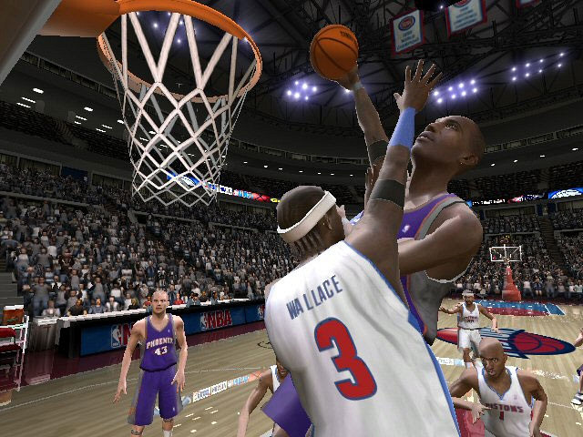 Скриншот из игры NBA Live 2005