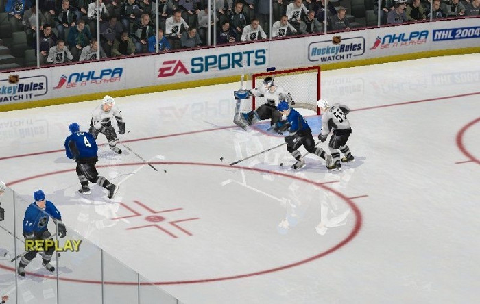 Скриншот из игры NHL 2004