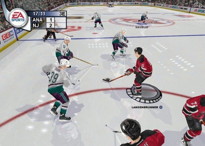 Скриншот из игры NHL 2004