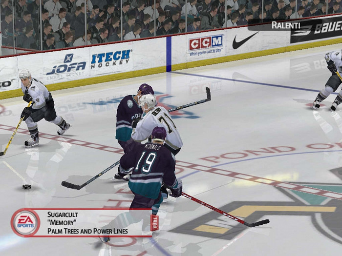 Скриншот из игры NHL 2005