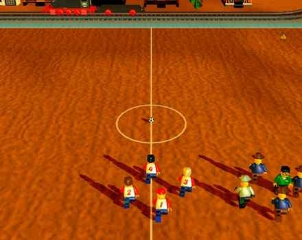 Скриншот из игры LEGO Soccer Mania